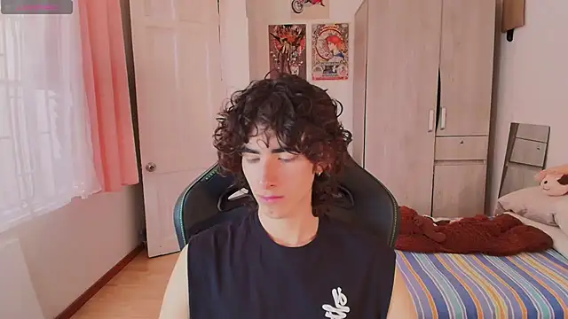 Nude Boy18 online show from 03-11-26, 09:20