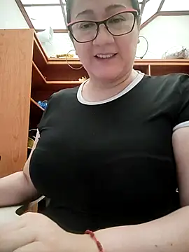 Aisha manzur online show from 02-20-26, 06:43