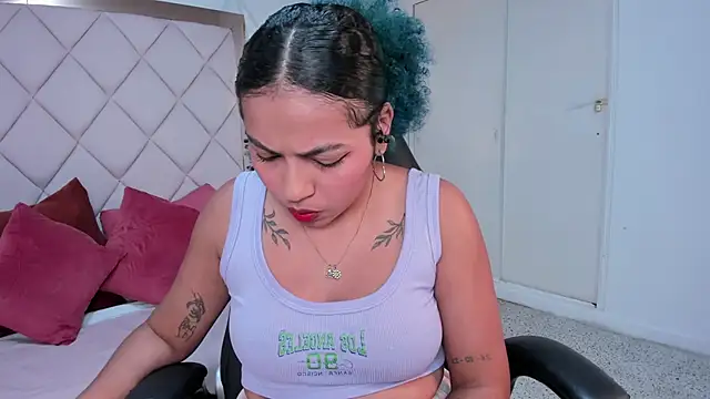 momo ayasse online show from 12-02-25, 10:00