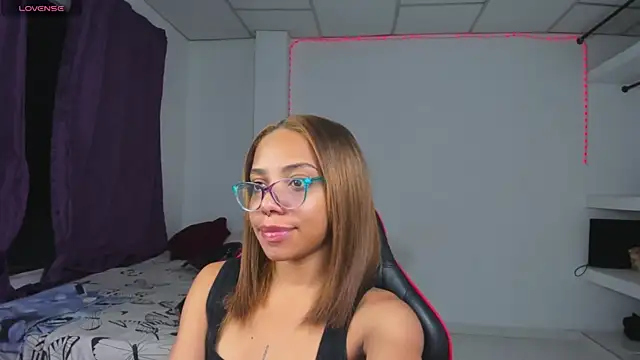 yumi hanna online show from 05-07-26, 04:28