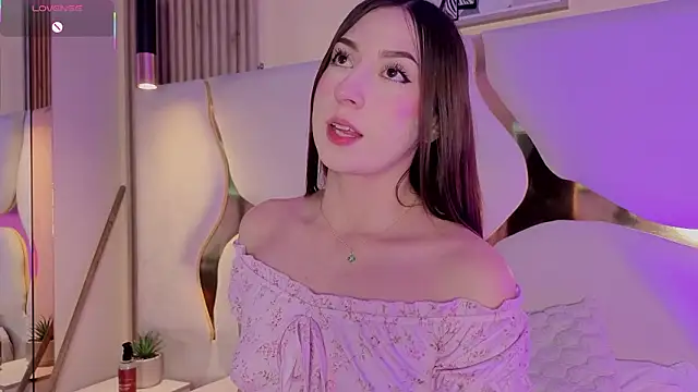 Snapshot of SofiJones_ chatting on 02-07-26, 09:23 SofiJones online show from 02-07-26, 09:23