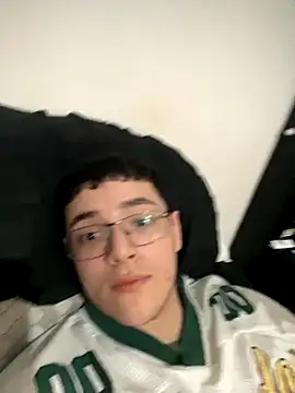 Snapshot of TheLevel69s chatting on 11-28-25, 05:40 TheLevel69s online show from 11-28-25, 05:40