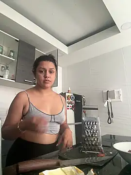 lunita sweet5 online show from 06-27-26, 06:58