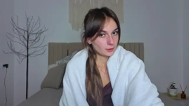 Little mia   online show from 11-27-25, 10:32