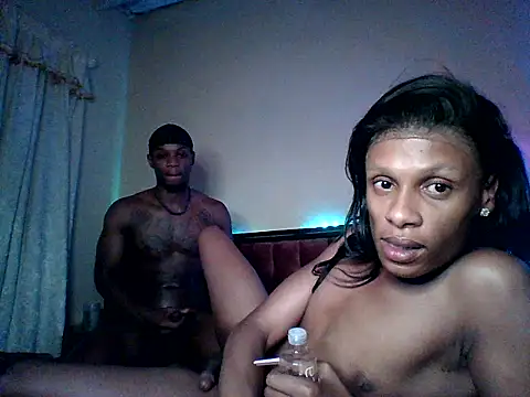 Snapshot of shemale_fantasyXX chatting on 04-23-26, 10:00 shemale fantasyXX online show from 04-23-26, 10:00