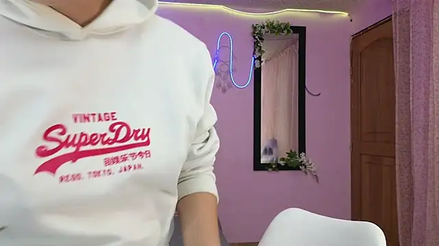 MiSofialeal online show from 10-16-25, 07:33