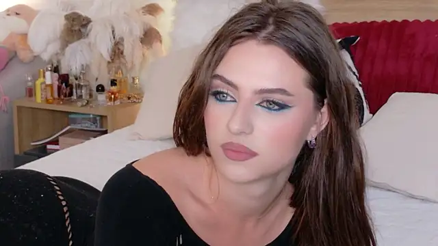 Snapshot of Sienna_Voss chatting on 01-18-26, 08:23 Sienna Voss online show from 01-18-26, 08:23