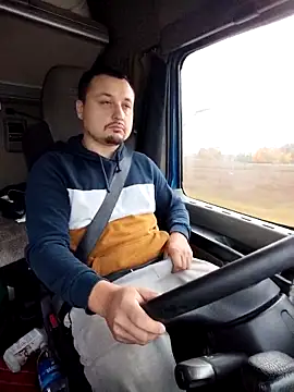 Amberdual online show from 10-30-25, 06:34