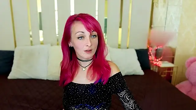 BrandyBloom online show from 10-12-25, 07:37