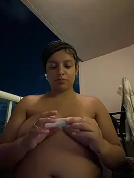 Snapshot of allybluee777 chatting on 07-05-26, 04:41 allybluee777 online show from 07-05-26, 04:41
