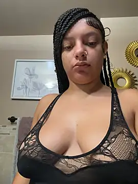 Snapshot of allybluee777 chatting on 07-07-26, 02:31 allybluee777 online show from 07-07-26, 02:31