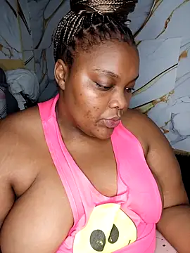 chubbybbw18 online show from 04-30-26, 07:48