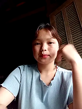 XoiXoi232 online show from 10-17-25, 01:31