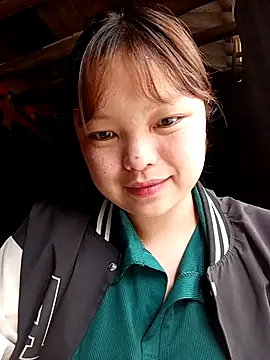 XoiXoi232 online show from 10-21-25, 04:23