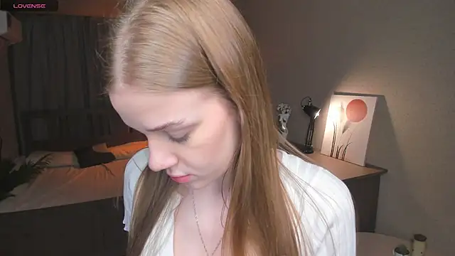 Snapshot of OdellaFrake chatting on 11-30-25, 08:09 OdellaFrake online show from 11-30-25, 08:09