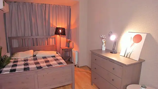 Snapshot of OdellaFrake chatting on 10-19-25, 07:16 OdellaFrake online show from 10-19-25, 07:16