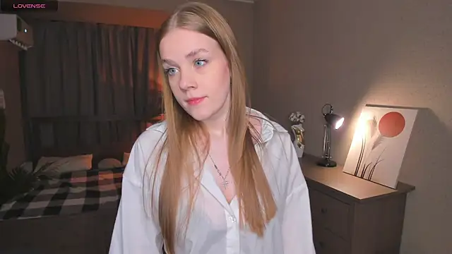 Snapshot of OdellaFrake chatting on 10-10-25, 07:36 OdellaFrake online show from 10-10-25, 07:36