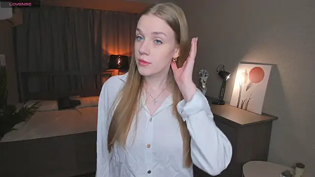 Snapshot of OdellaFrake chatting on 12-03-25, 07:24 OdellaFrake online show from 12-03-25, 07:24