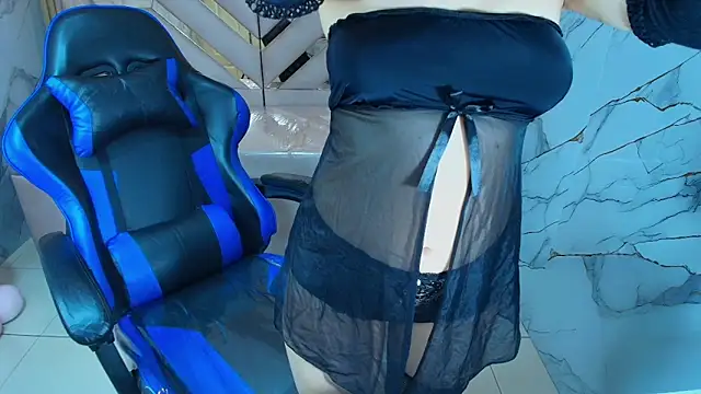 zoe r  online show from 11-13-25, 03:21