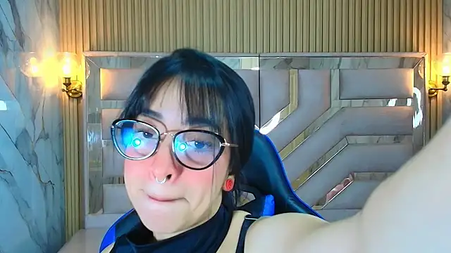 zoe r  online show from 11-07-25, 03:11