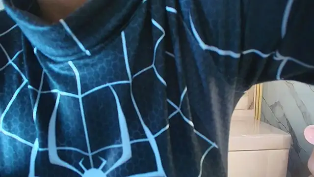 zoe r  online show from 11-30-25, 03:18