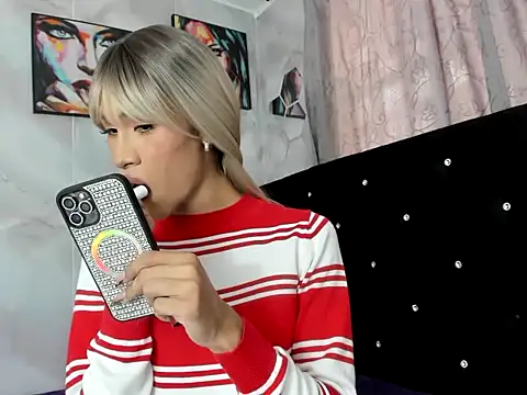 samara novice18 online show from 10-28-25, 07:24