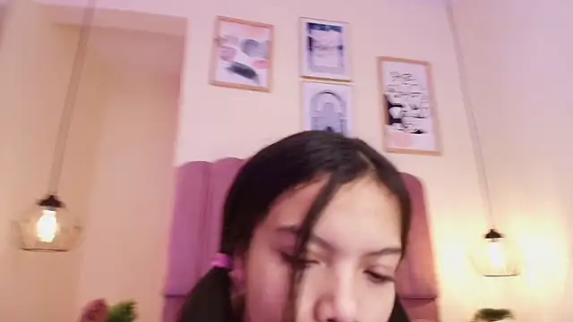 Isabelgh  online show from 12-03-25, 03:29