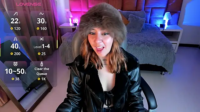 Catti Brie online show from 10-21-25, 11:42