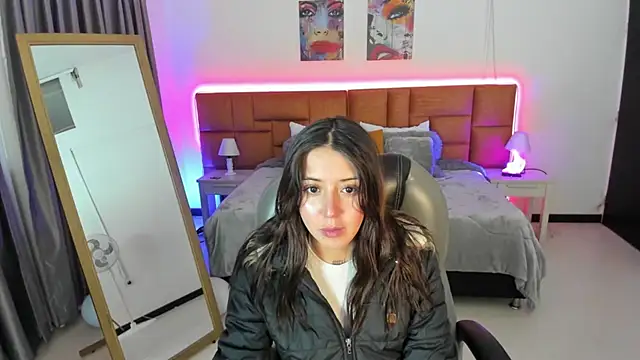 Catti Brie online show from 04-17-26, 11:24