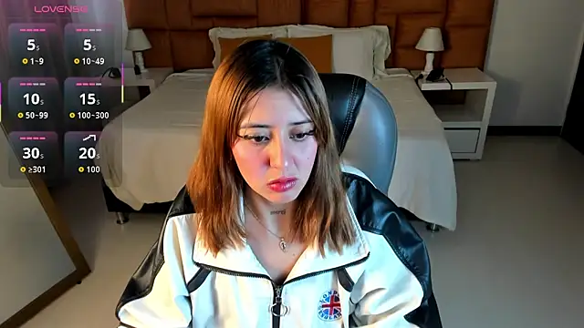 Catti Brie online show from 10-06-25, 12:06