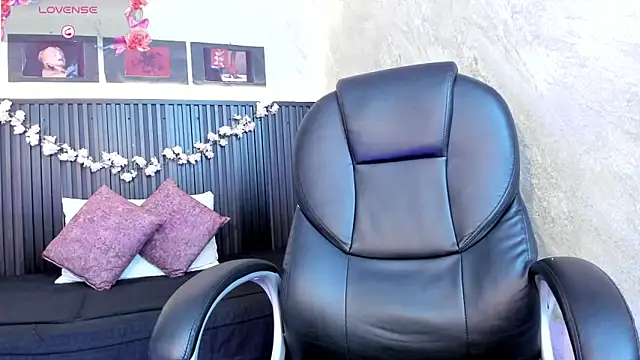 dark  nymph online show from 10-04-25, 11:34