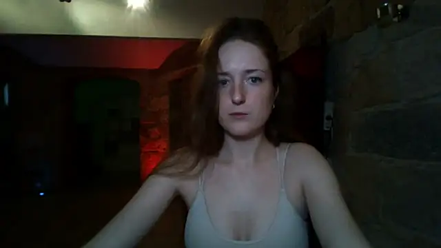 Snapshot of Tanywish chatting on 10-28-25, 11:20 Tanywish online show from 10-28-25, 11:20