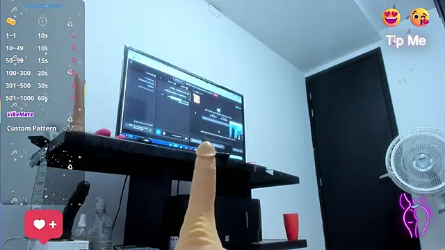 Alicia Whitee online show from 09-19-25, 10:19