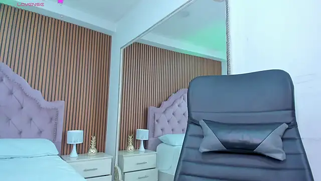 Axel grey  online show from 03-28-26, 05:19