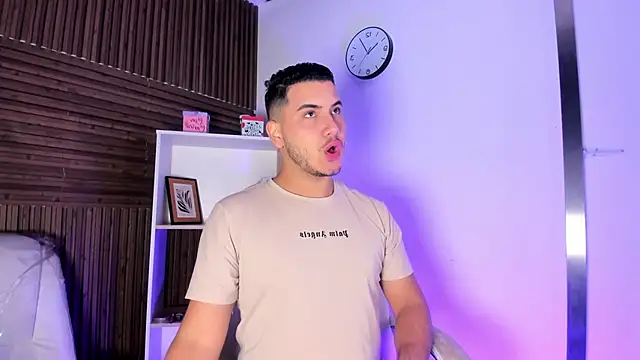 Axel grey  online show from 12-01-25, 12:17