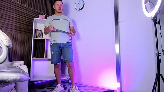 Axel grey  online show from 11-30-25, 01:12