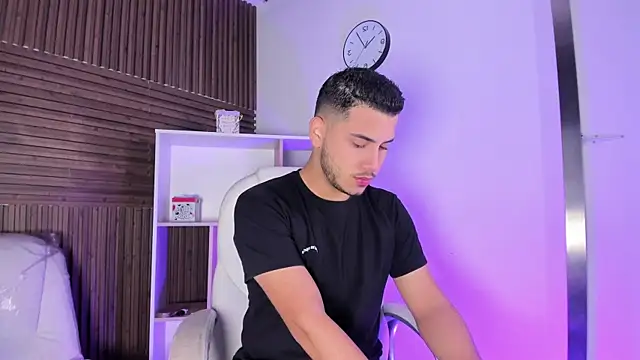 Axel grey  online show from 10-22-25, 12:15