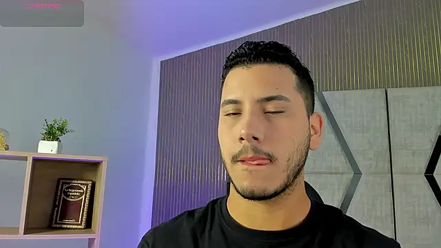 Axel grey  online show from 03-07-26, 12:21