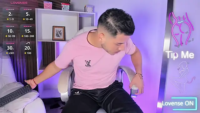 Axel grey  online show from 11-16-25, 11:37