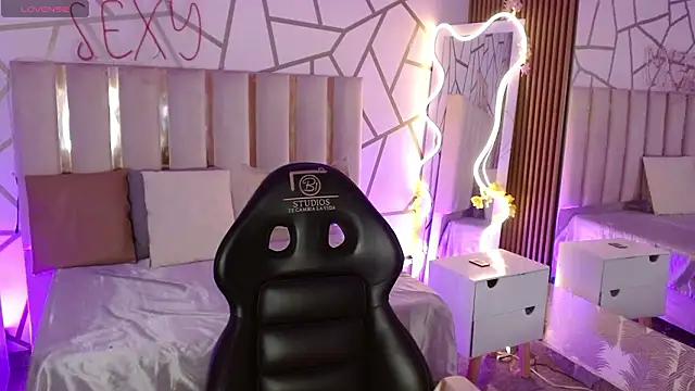 CYRUS TAY online show from 03-19-26, 12:49