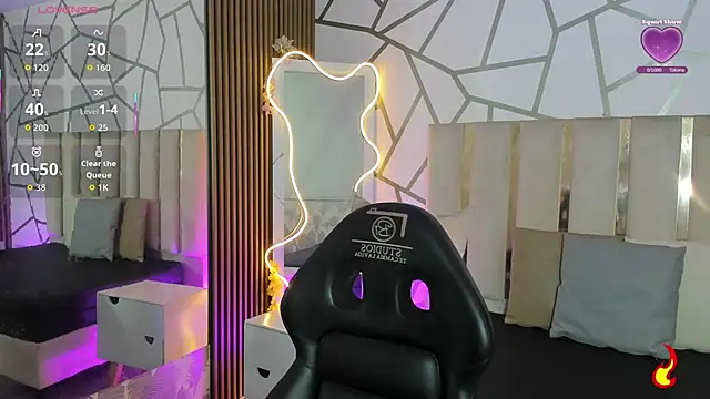 CYRUS TAY online show from 04-04-26, 12:01