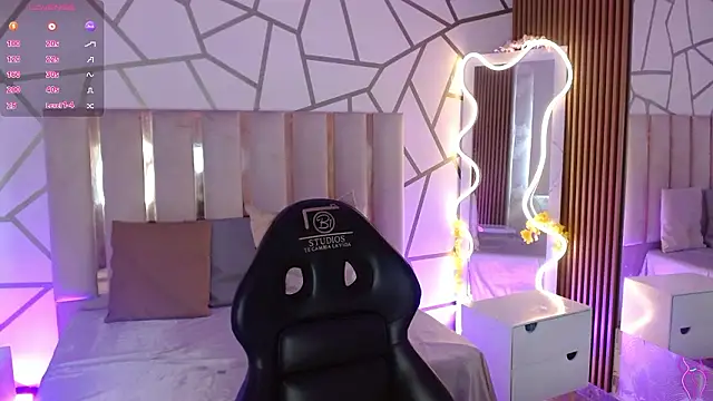 CYRUS TAY online show from 03-07-26, 02:22