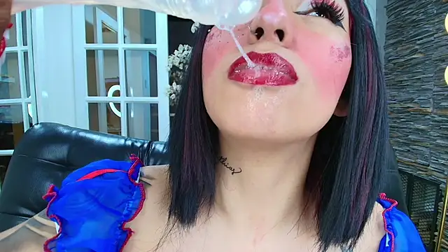 Snapshot of miss___abigail chatting on 10-29-25, 02:43 miss abigail online show from 10-29-25, 02:43