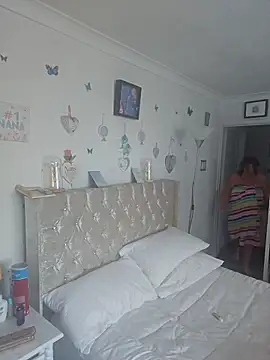 Snapshot of Angeldelightt chatting on 10-20-25, 11:44 Angeldelightt online show from 10-20-25, 11:44