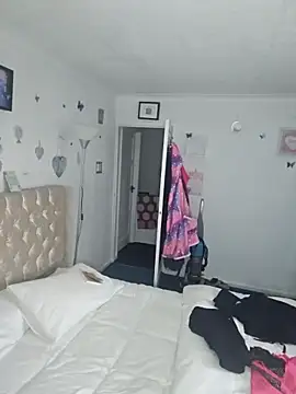 Snapshot of Angeldelightt chatting on 12-04-25, 03:33 Angeldelightt online show from 12-04-25, 03:33