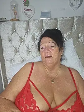 Snapshot of Angeldelightt chatting on 10-15-25, 08:44 Angeldelightt online show from 10-15-25, 08:44