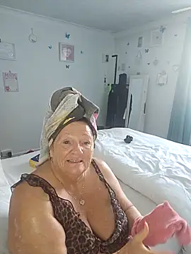 Snapshot of Angeldelightt chatting on 10-25-25, 10:47 Angeldelightt online show from 10-25-25, 10:47