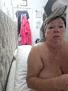 Snapshot of Angeldelightt chatting on 10-10-25, 07:53 Angeldelightt online show from 10-10-25, 07:53