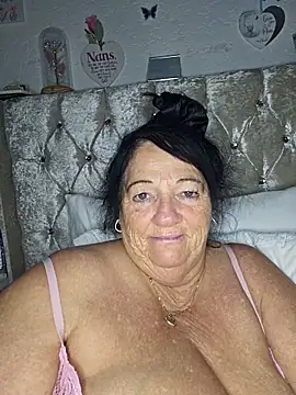 Snapshot of Angeldelightt chatting on 10-30-25, 10:39 Angeldelightt online show from 10-30-25, 10:39