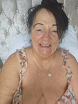 Snapshot of Angeldelightt chatting on 10-29-25, 10:14 Angeldelightt online show from 10-29-25, 10:14